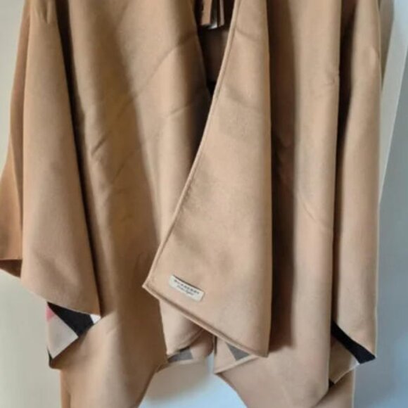 Burberry Reversible Check Wool Cape - Picture 3 of 6